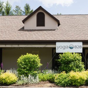 Yoga 828